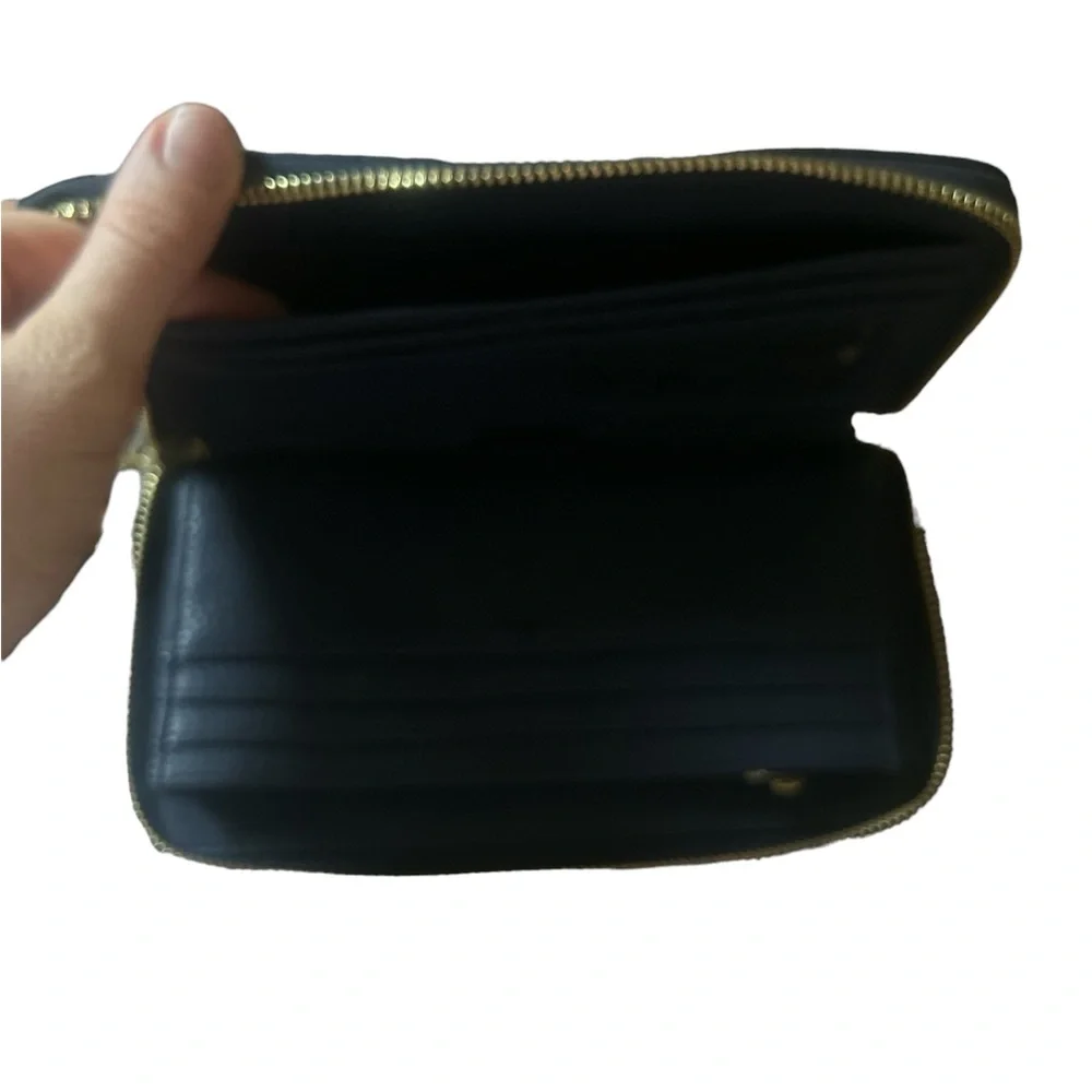 (NWT) Steve Madden - Women Navy Wallet - Picture 6 of 10